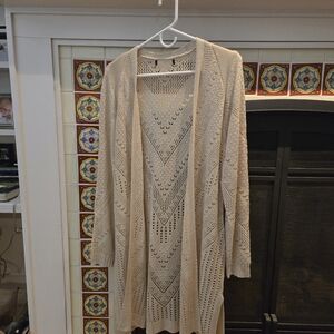 Lightweight cardigan perfect for spring - Size Large